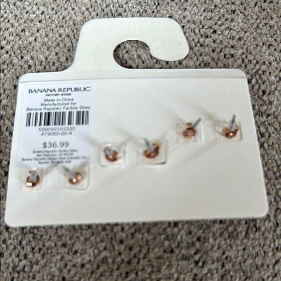 Banana Republic Gold and Cream Necklace - Picture 3 of 6